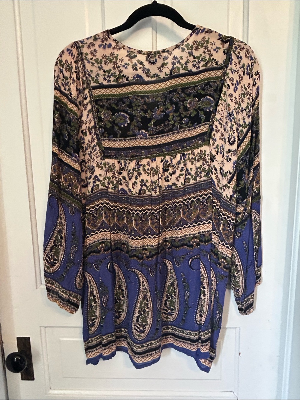 Geeta Boho Paisley Peasant Top in Blue and Cream - Picture 3 of 3